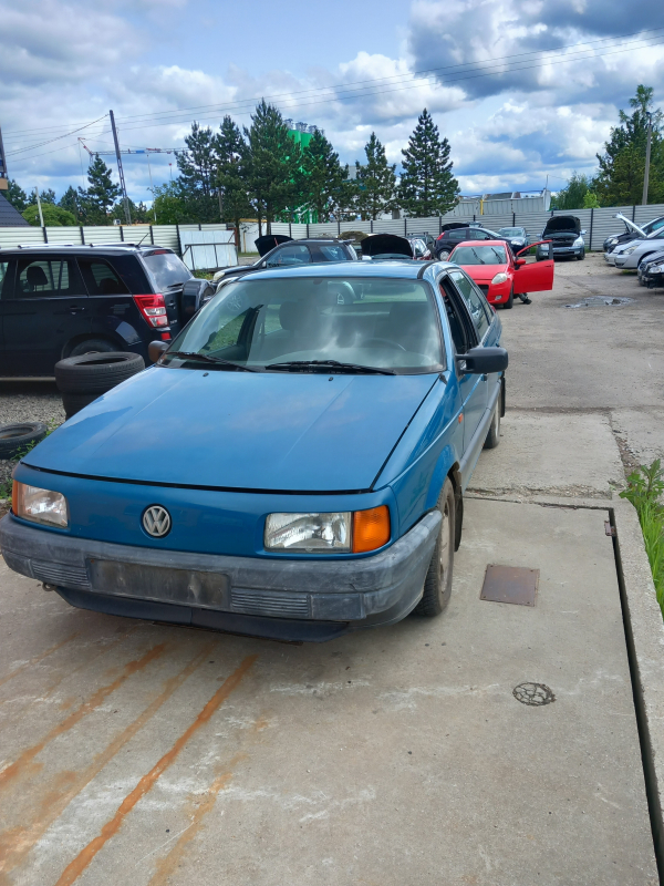 PASSAT B3 SEDAN 1991R  1,9