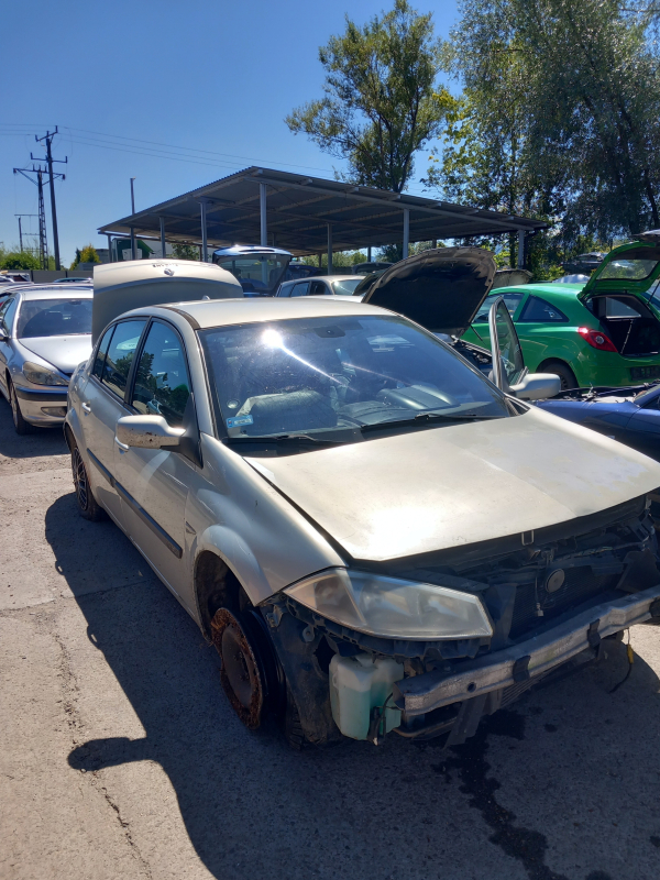 RENAULT MEGANE 2  2003R 1,9 D SEDAN