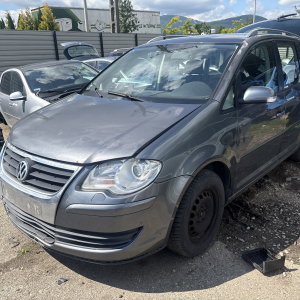 VOLKSWAGEN TOURAN 2008R 2,0B